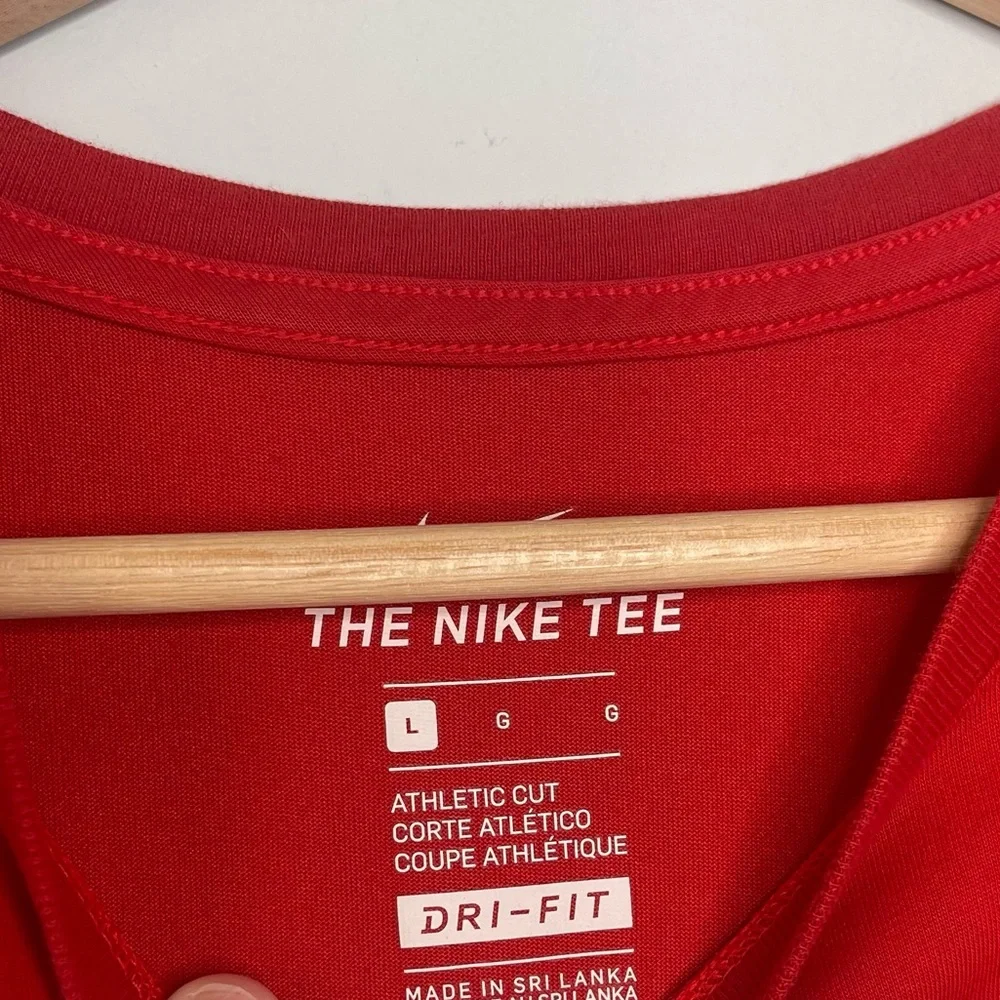 Men’s red Nike Dri fit Nike dri-fit check logo tee t shirt athletic‎ cut